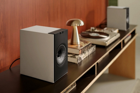 KEF Coda W