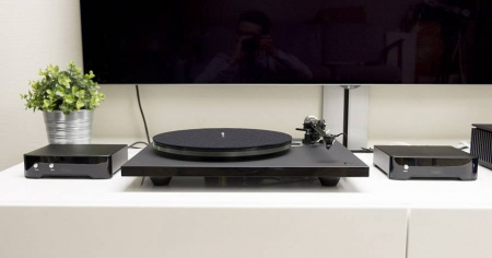 Проигрыватель винила Rega Planar 6 Black