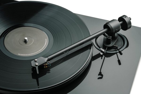 Pro-Ject E1.2 High Gloss Black (Pick it MM E)