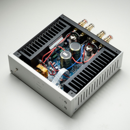Усилитель мощности Pro-Ject Amp Box RS2