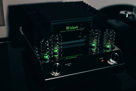 McIntosh MA252