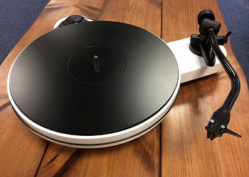 Pro-Ject RPM 3 Carbon
