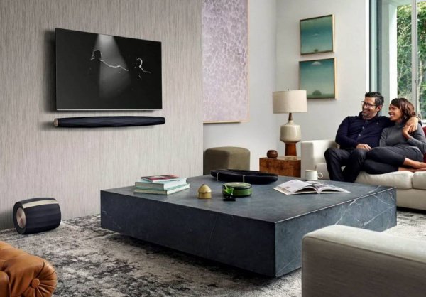 Bowers & Wilkins Formation Bar