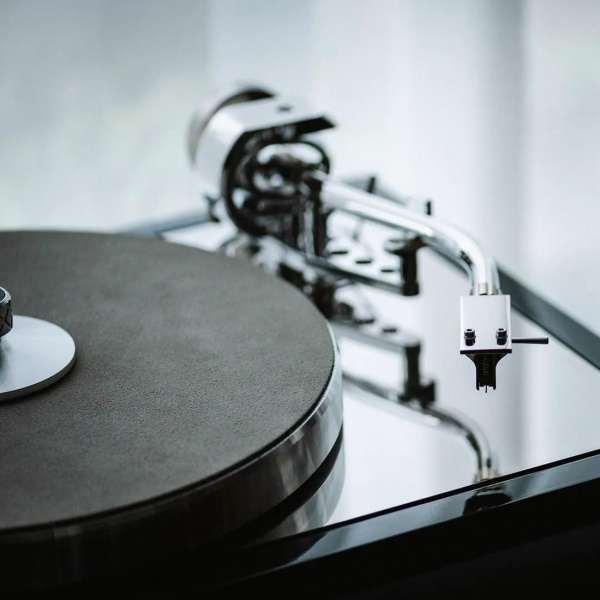 Pro-Ject The Classic Reference