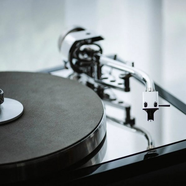 Pro-Ject The Classic Reference