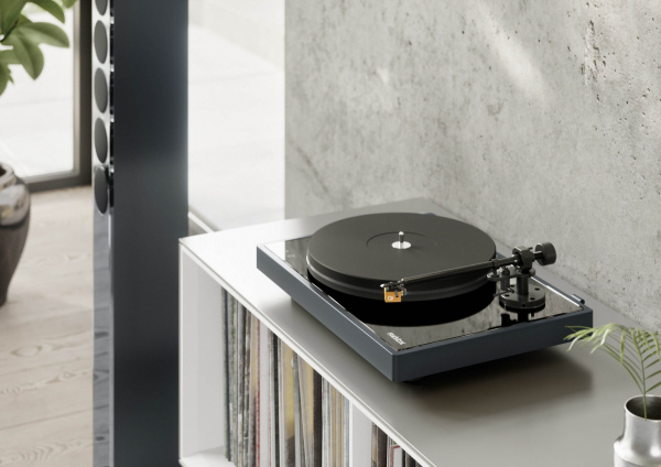 Проигрыватель Revox STUDIOMASTER T700 BLACK EDITION