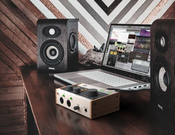Universal Audio Volt 276