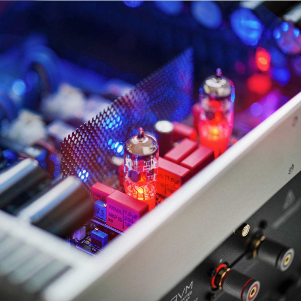 AVM Audio Ovation SA 8.3