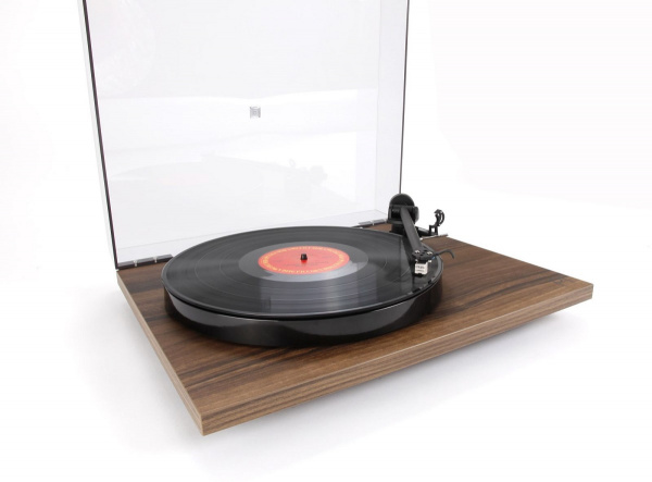 Проигрыватель винила Rega Planar 1 Walnut
