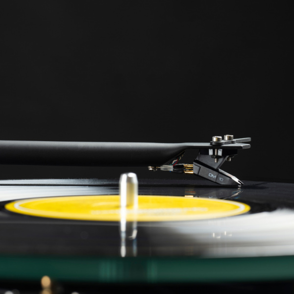 Pro-Ject T1 EVO Phono (OM 10)