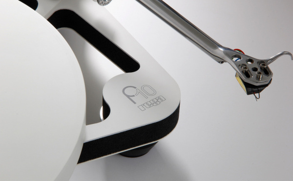 Проигрыватель винила Rega Planar 10 (APHELION 2 MC) White