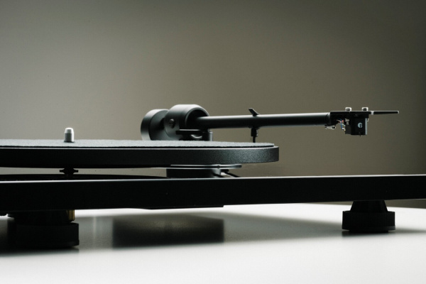 Pro-Ject E1.2 High Gloss Black (Pick it MM E)