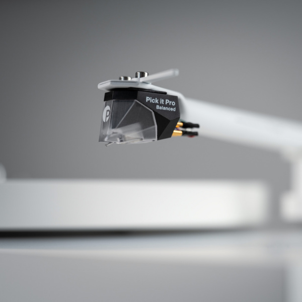 Pro-Ject Debut PRO B (Pick it PRO B) White Edition
