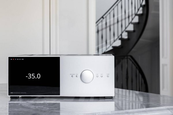 Anthem STR Integrated Amplifier