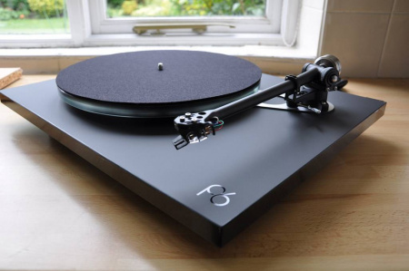 Проигрыватель винила Rega Planar 6 Black