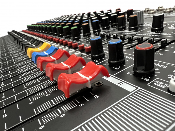 Микшерный пульт SVS Audiotechnik mixers AM-16
