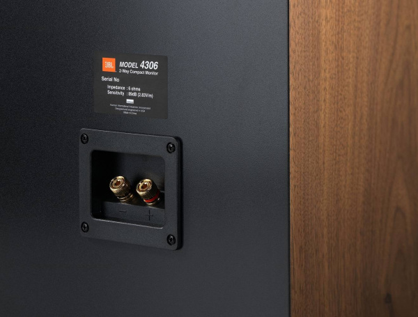 JBL Studio Monitor 4306