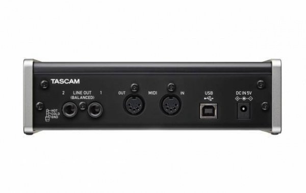TASCAM US-2X2 USB