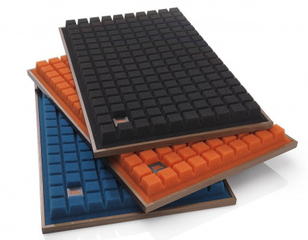 JBL L82